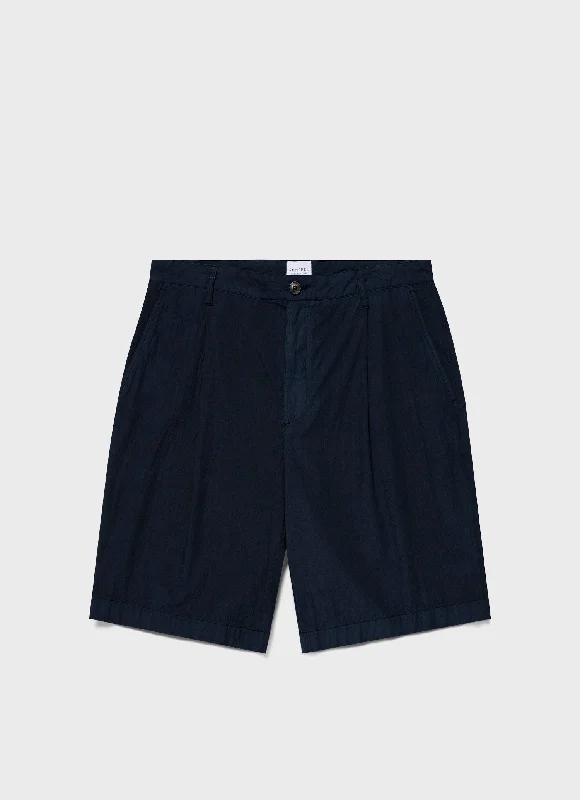 Men's Pleated Seersucker Short in Navy